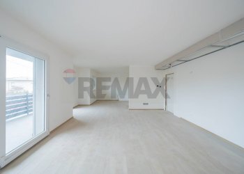 Stanza vuota - Quadrilocale Via San Nicola
 
35, Viadana - foto 18