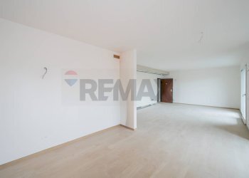 Stanza vuota - Quadrilocale Via San Nicola
 
35, Viadana - foto 26