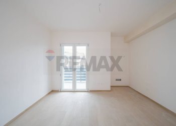 Stanza vuota - Quadrilocale Via San Nicola
 
35, Viadana - foto 32