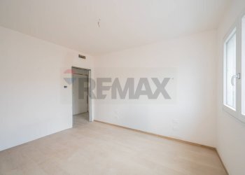 Stanza vuota - Quadrilocale Via San Nicola
 
35, Viadana - foto 38