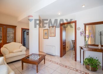 Soggiorno - Apartment via Enrico Amante
 
5, Noto - photo 4