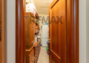 Hall / corridoio - Apartment via Enrico Amante
 
5, Noto - photo 27