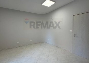 Stanza vuota - Ufficio VIA UNIONE SOVIETICA 6
 
6, Siracusa - foto 21