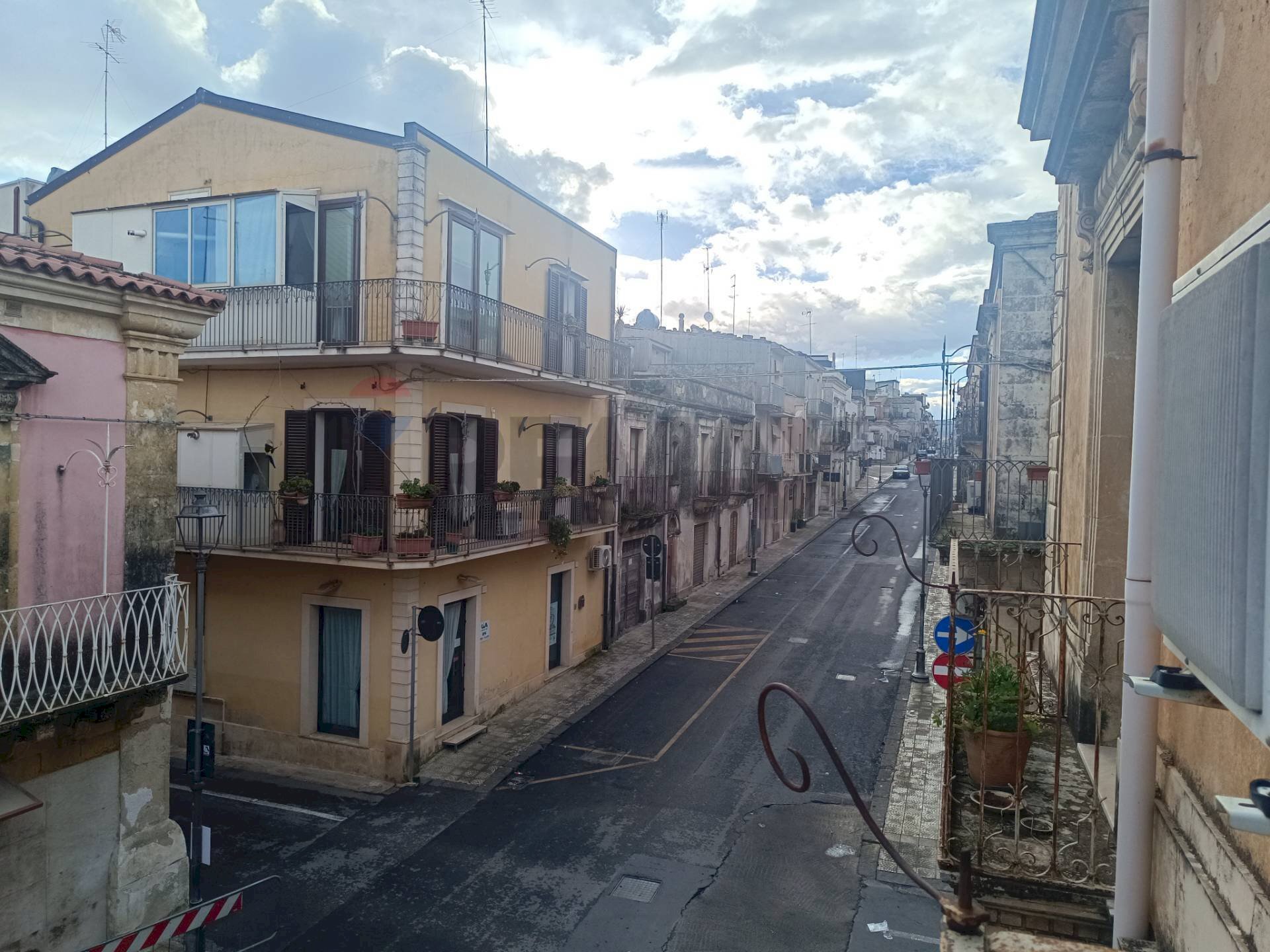 Edificio all\'aperto - Casa semi indipendente Via Libertà
 
66, Sortino - foto 2