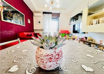 Sala da pranzo - Trilocale Via Antonio Marino
 
19, Caserta - foto 3