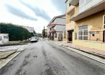 Edificio all\'aperto - Trilocale Via Antonio Marino
 
19, Caserta - foto 4