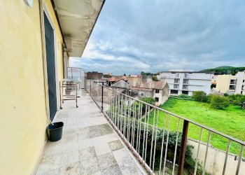 Balcone - Trilocale Via Antonio Marino
 
19, Caserta - foto 8