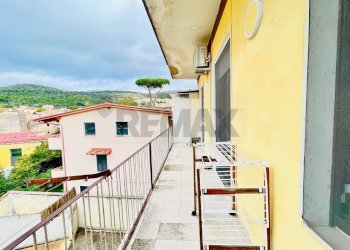 Balcone - Trilocale Via Antonio Marino
 
19, Caserta - foto 9