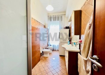 Bagno - Trilocale Via Antonio Marino
 
19, Caserta - foto 21