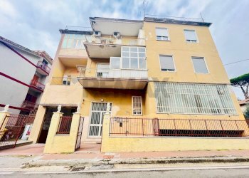 Edificio all\'aperto - Trilocale Via Antonio Marino
 
19, Caserta - foto 32