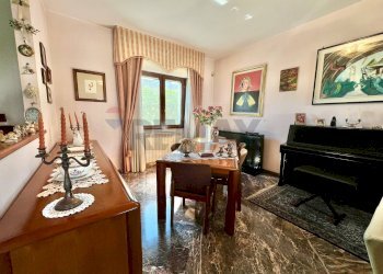 Sala da pranzo - Villa a Schiera Via Michele Ruta, Caserta - foto 17