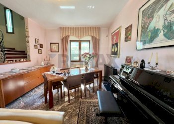 Sala da pranzo - Villa a Schiera Via Michele Ruta, Caserta - foto 19