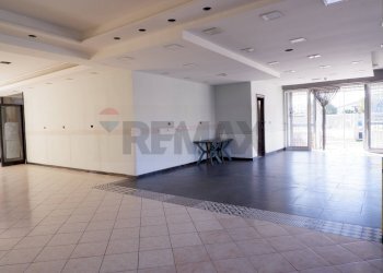 Stanza vuota - Locale Commerciale Via Giancarlo Siani
 
6, Caserta - foto 8