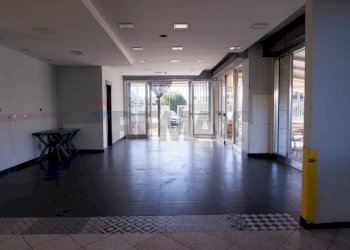 Stanza vuota - Locale Commerciale Via Giancarlo Siani
 
6, Caserta - foto 10