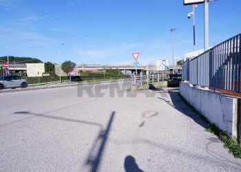 Edificio all\'aperto - Locale Commerciale Via Giancarlo Siani
 
6, Caserta - foto 18