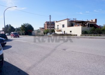 Edificio all\'aperto - Locale Commerciale Via Giancarlo Siani
 
6, Caserta - foto 19