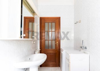 Bagno - Appartamento Via G.Bruno
 
14, Marano di Napoli - foto 16