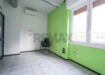 Stanza vuota - Negozio via Dante Alighieri
 
1, Casazza - foto 10