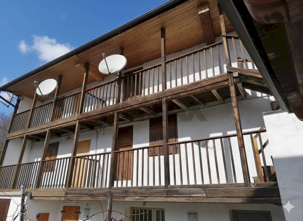 Edificio all\'aperto - Semi-detached house Via Broccon
 
22, Lamon - photo 1