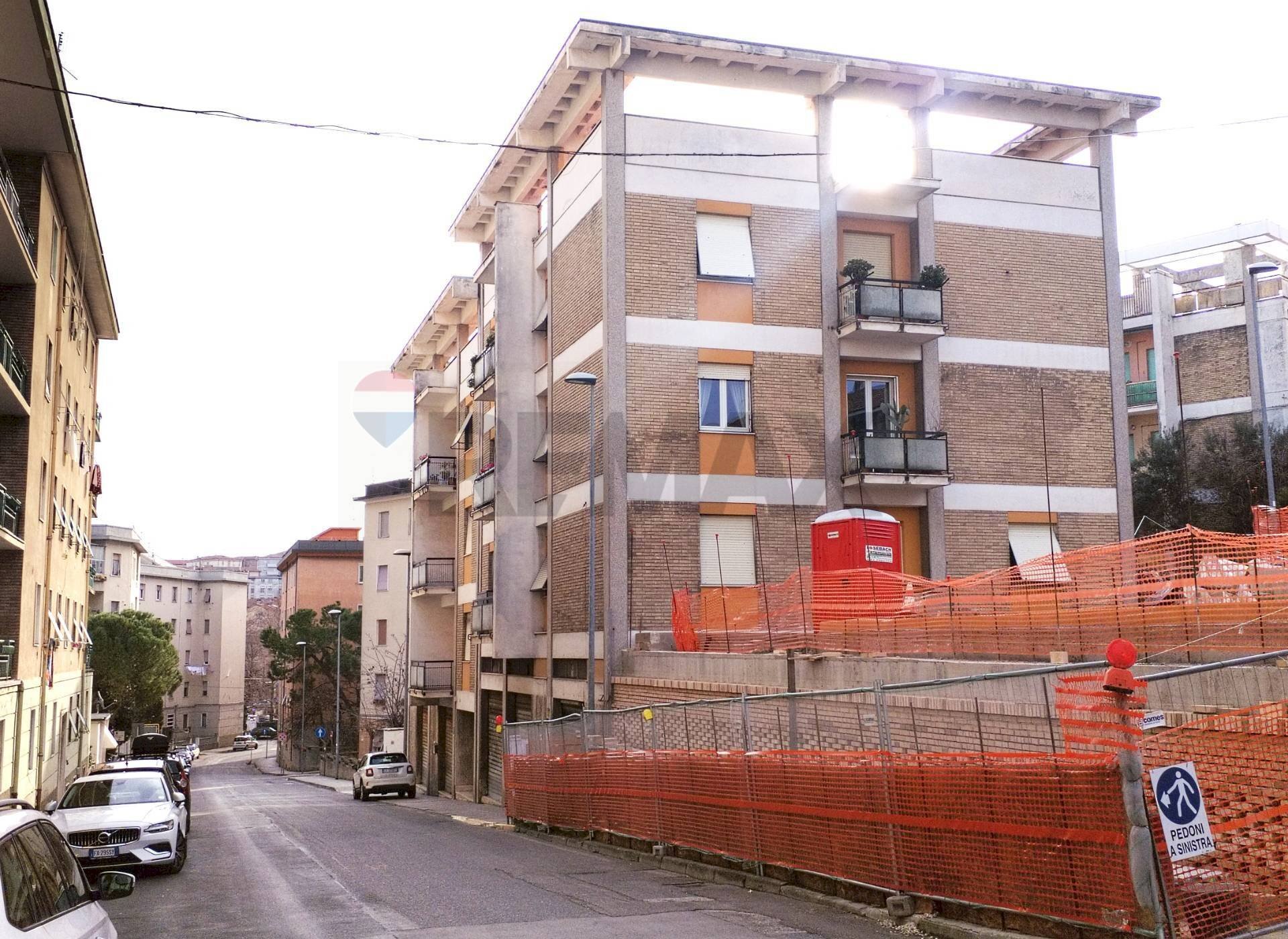 Edificio all\'aperto - Warehouse Ancona - photo 2