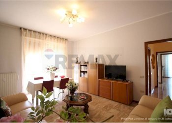 Soggiorno - Trilocale VIA MAZZINI
 
3, Ponte San Pietro - foto 9