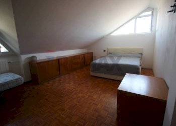 Camera / camera da letto - Bilocale VIA BARTOLOMEO COLLEONI
 
10, Bottanuco - foto 5