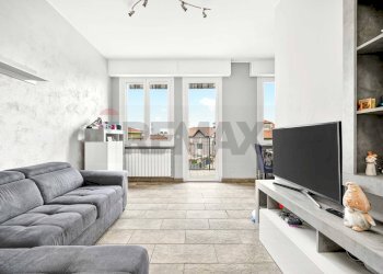 Soggiorno - Trilocale via mazzel
 
13, Cassano Magnago - foto 1