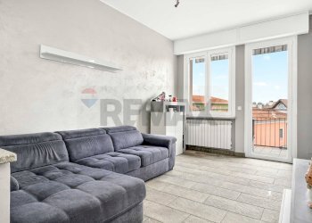 Soggiorno - Trilocale via mazzel
 
13, Cassano Magnago - foto 2