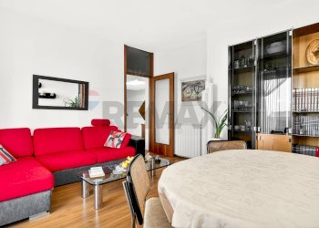 Sala da pranzo - Trilocale Viale Stelvio
 
92, Busto Arsizio - foto 4