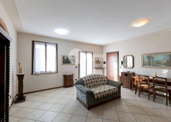 Foto 3 - Trilocale Via San Rocco
 
18, Seniga - foto 3