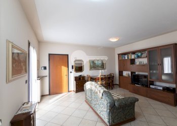 Foto 6 - Trilocale Via San Rocco
 
18, Seniga - foto 6