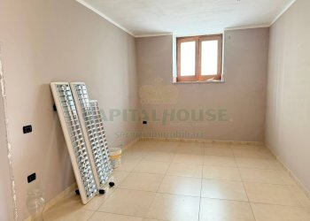 Foto 2 - Locale Commerciale Sperone - foto 2