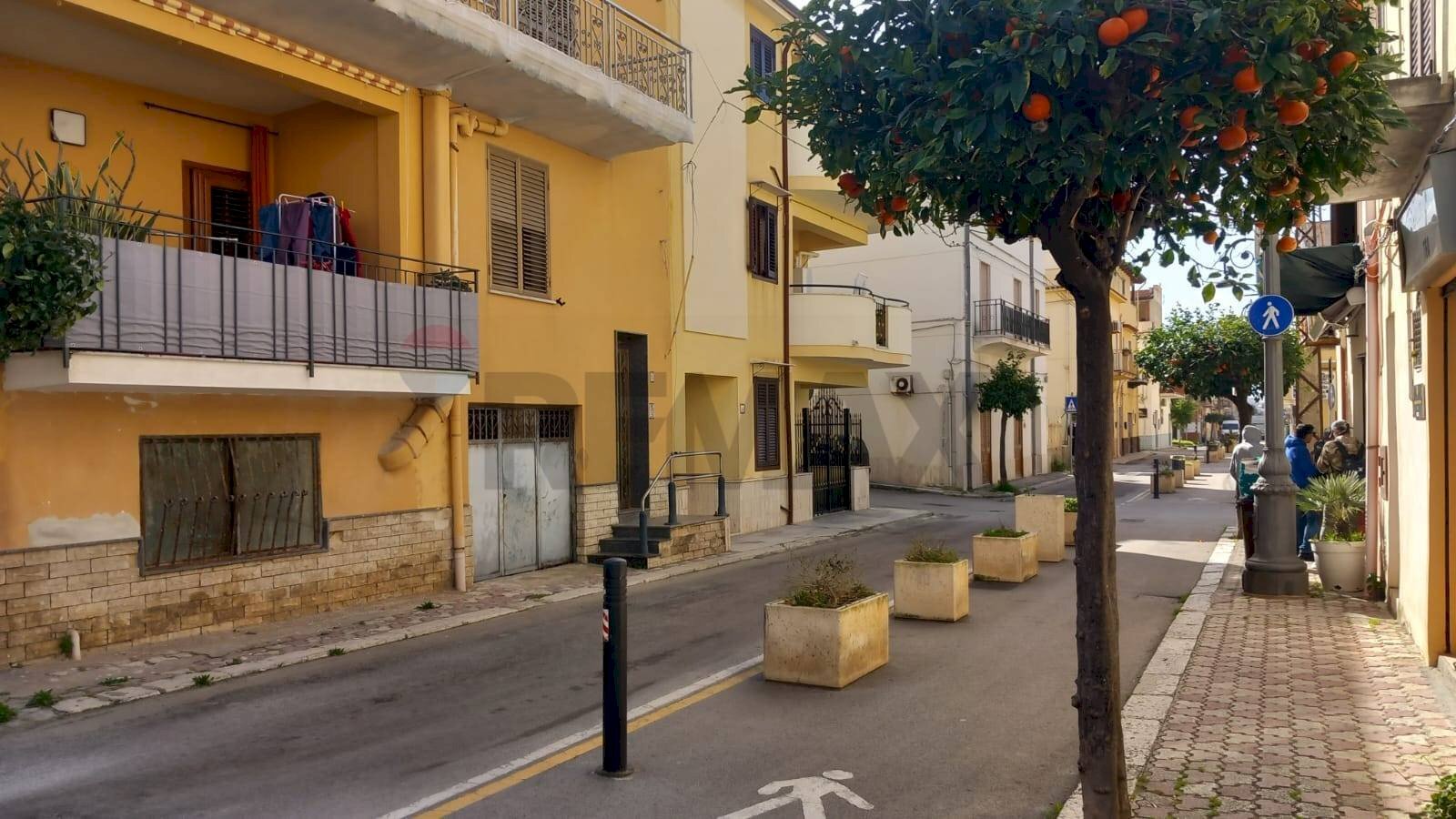 Edificio all\'aperto - Casa indipendente via XXIV Giugno
82, Trappeto - foto 2