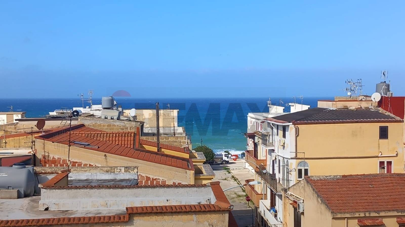 Edificio all\'aperto - Independent house via XXIV Giugno
 
82, Trappeto - photo 1