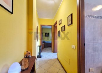 Hall / corridoio - Trilocale via Volta
 
3, Cairate - foto 6