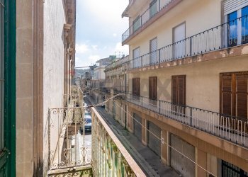 Balcone - Casa indipendente via Piave
 
40, Scicli - foto 3