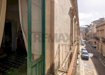 Edificio all\'aperto - Casa indipendente via Piave
 
40, Scicli - foto 9