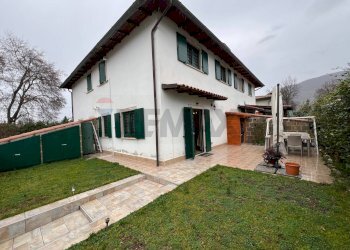 Casa all\'aperto - Casa semi indipendente Via Madonna dei Bisognosi
 
30, Rocca di Botte - foto 1