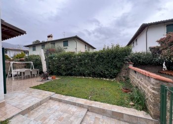 Giardino - Casa semi indipendente Via Madonna dei Bisognosi
 
30, Rocca di Botte - foto 4