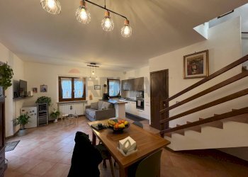 Sala da pranzo - Casa semi indipendente Via Madonna dei Bisognosi
 
30, Rocca di Botte - foto 21