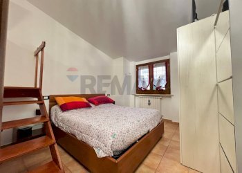 Camera / camera da letto - Casa semi indipendente Via Madonna dei Bisognosi
 
30, Rocca di Botte - foto 23