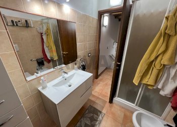 Bagno - Casa semi indipendente Via Madonna dei Bisognosi
 
30, Rocca di Botte - foto 39