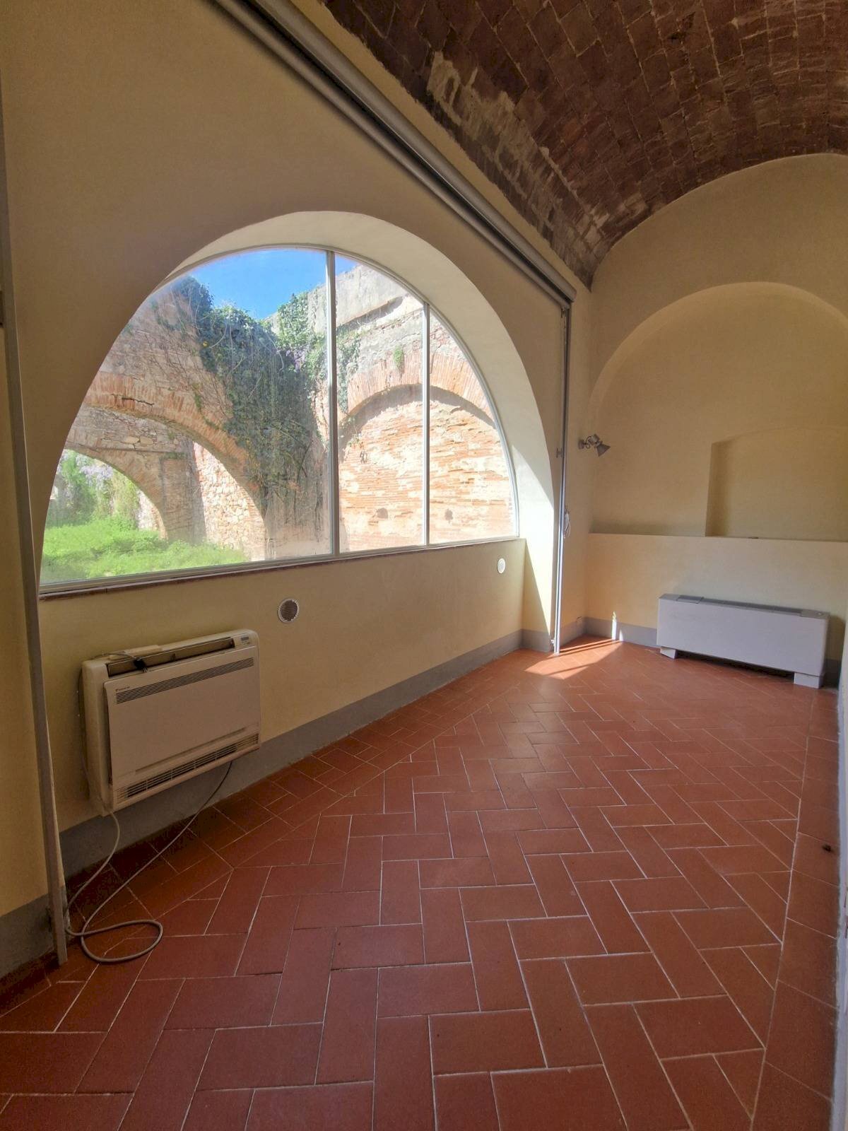 Foto 1 - Office Via Santa Maria
 
1, Pisa - photo 1