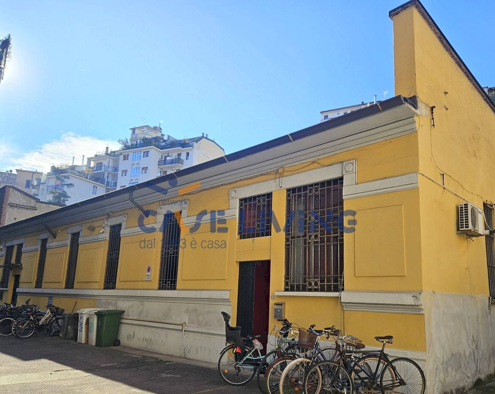 Foto 1 - Office Viale Coni Zugna
 
4, Milano - photo 1