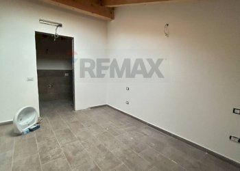 Stanza vuota - Trilocale Nogarole Rocca - foto 3