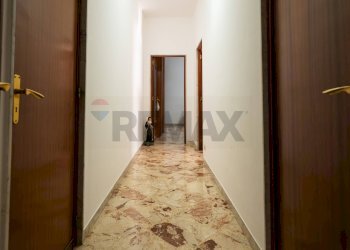 Hall / corridoio - Trilocale Via Prudenza Guerra
 
28, Triggiano - foto 4