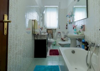 Bagno - Trilocale Via Prudenza Guerra
 
28, Triggiano - foto 7