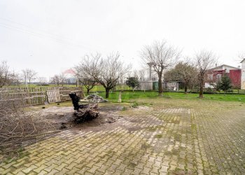 Giardino - Casa indipendente Str. Cimitero Ragazzola
 
6, Roccabianca - foto 30