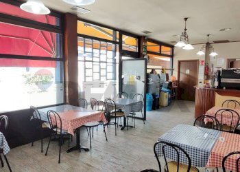 Sala da pranzo - Attività Commerciale Busto Arsizio - foto 3