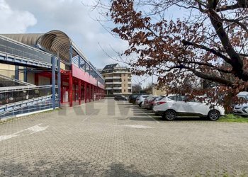 Edificio all\'aperto - Attività Commerciale Busto Arsizio - foto 9